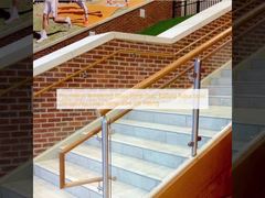 Lan can cầu thang kính cường lực không khung Thiết kế có thể điều chỉnh Kẹp tay vịn hình vòm 304 316