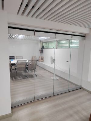 Cửa gấp nhôm chống bão Cửa gấp thủy tinh nóng tùy chỉnh