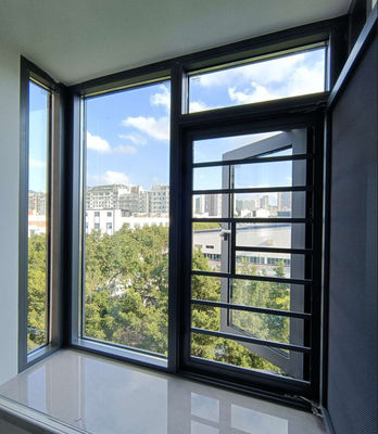 High Grade Aluminium Swing Window Với Multi Point Locking Và Tempered Insulated Glass