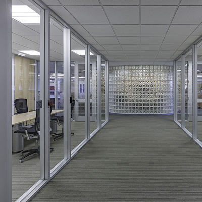 Hình khung hồ sơ nhôm tường ngăn kính văn phòng tùy chỉnh tường ngăn