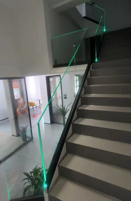 U Channel Aluminium Glass Balustrade Với đèn LED cho ban công ngoài trời
