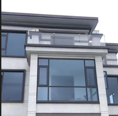 Lớp phủ bột nhôm U Channel Glass Railing cho môi trường xây dựng