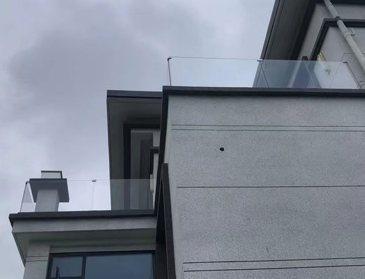 Ban công nhôm U Channel Glass Railing U Channel Balustrade bền vững