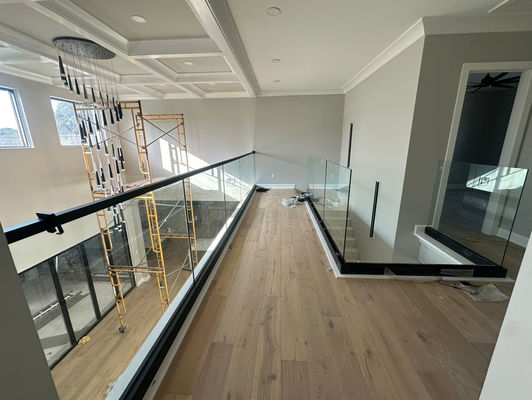 An toàn thông minh nhôm U kênh thủy tinh hàng rào bột phủ nhôm thủy tinh balustrade