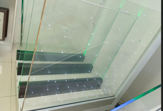 Aluminium U Channel Glass Balustrade chống thời tiết cho ngoài trời