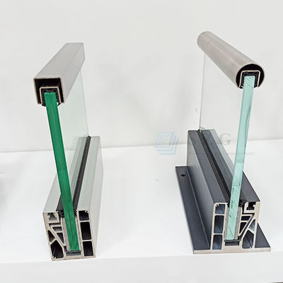 Aluminium U Channel Glass Balustrade chống thời tiết cho ngoài trời