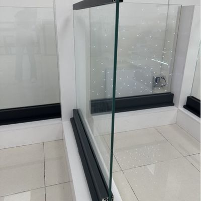 Morden Glass Railing 8+8mm Laminated Tempered Glass Aluminium U Channel Glass Railing