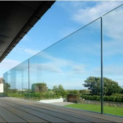 Morden Glass Railing 8+8mm Laminated Tempered Glass Aluminium U Channel Glass Railing