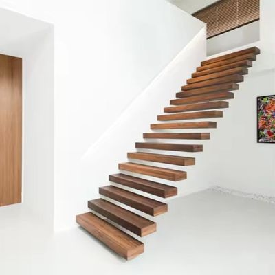 Thang gỗ nổi trong nhà thiết kế thanh lịch với chân gỗ sồi đỏ / gỗ sồi trắng
