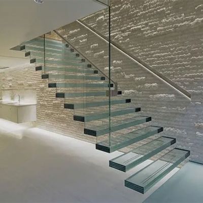 Hình dạng tùy chỉnh Thiết kế cầu thang nổi với hàng rào kính 10mm Chọn độ dày kính