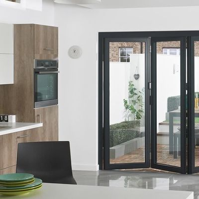 Các cửa sổ gấp bằng gỗ sồi vàng cho các trung tâm hội nghị