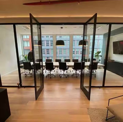 Cửa xoay nhôm mở tự động với Hỗ trợ trực tuyến 24 giờ và Bảo hành hơn 5 năm