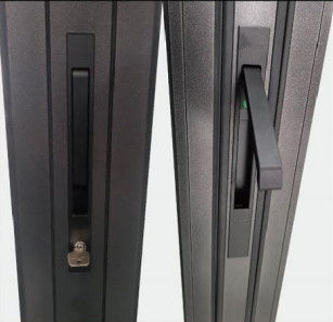 Cánh cửa gấp nhôm bền và bền chống thời tiết với khóa nhiều điểm