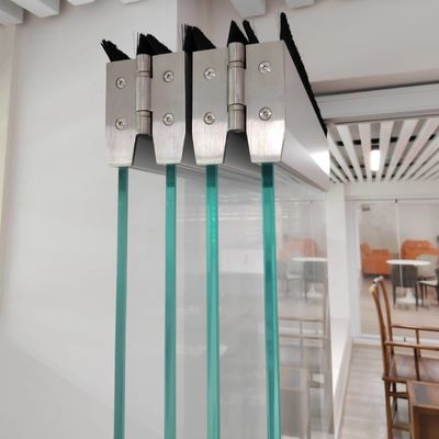 Cửa gấp nhôm đẹp và hiện đại với cơ chế khóa an toàn và cách điện âm thanh tốt