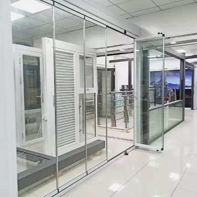 Cửa gấp kính không khung cửa hàng nội thất cửa hàng màu đen cửa gấp sân thượng nhôm cửa gấp đôi màu trắng