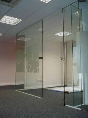 View Full Frameless kính trong suốt tường phân vùng cho văn phòng, nhà, xưởng