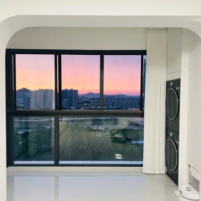 Cửa sổ lùa khung nhôm đen hai lớp kính tùy chỉnh