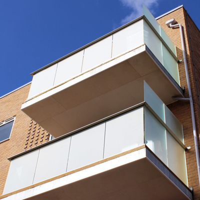 Aluminium Flat Curved Building Frameless Glass Panel Balcony Balustrade Hệ thống cắm tay
