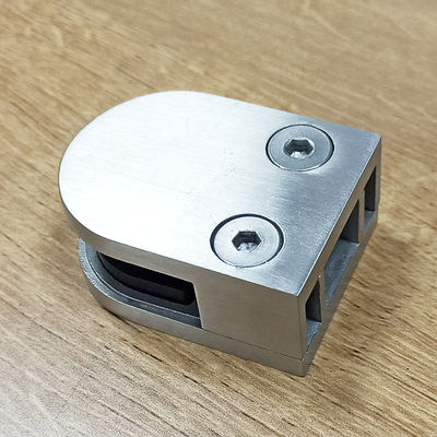 Lan can cầu thang kính cường lực không khung Thiết kế có thể điều chỉnh Kẹp tay vịn hình vòm 304 316