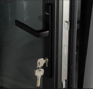 Hệ thống cửa hai gấp nhôm cho nhà hàng sử dụng tại nhà