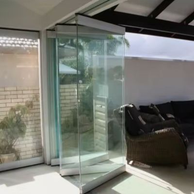 Cửa gấp nhôm với cách điện âm thanh tốt chất lượng cao EPDM và silicone sealant để dễ dàng lắp đặt