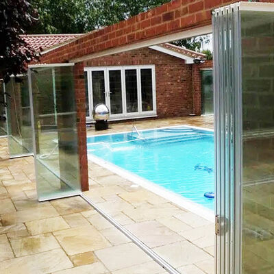 Đường kính laminated nhôm trượt Bi Fold minh bạch 5+5mm làm nóng cho ban công phân vùng